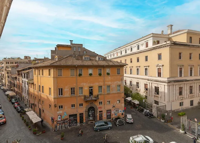 Rubino Piazza San Calisto *